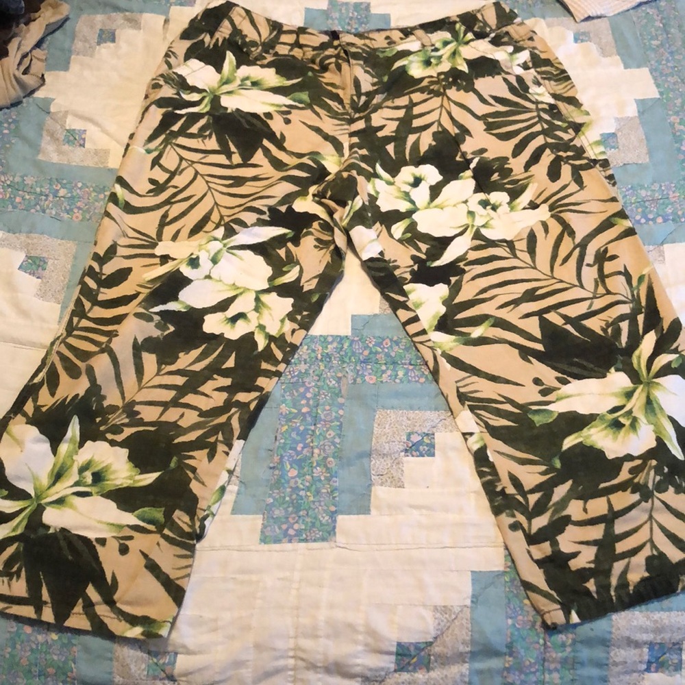 Size 12 tropical capris by Liz Claiborne